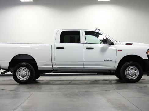 Used 2022 RAM 2500 Tradesman AWD/4WD image 3
