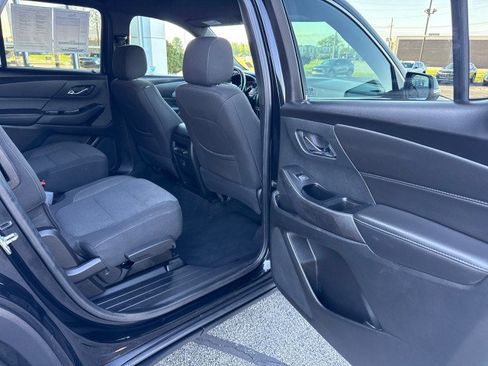 Used 2024 Chevrolet Traverse LT FWD image 27