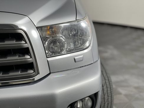 Used 2014 Toyota Sequoia SR5 w/ Premium Package AWD/4WD image 7