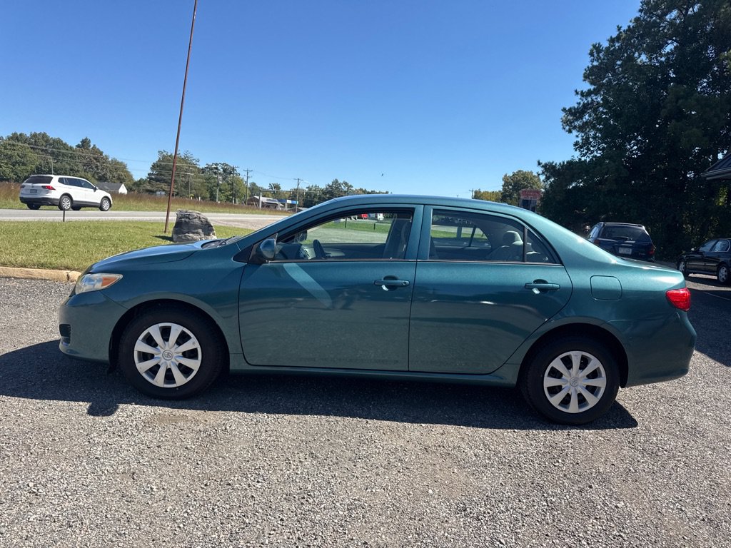 Used 2010 Toyota Corolla LE w/ All Weather Guard Pkg FWD image 4