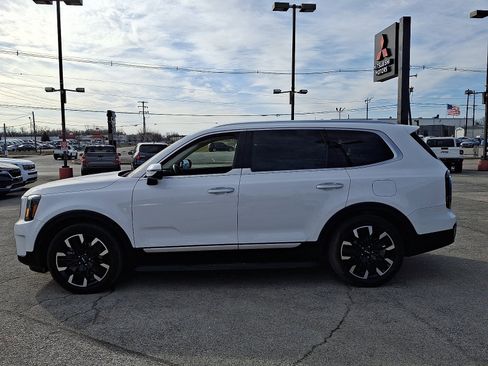 Used 2024 Kia Telluride SX w/ Towing Package image 4