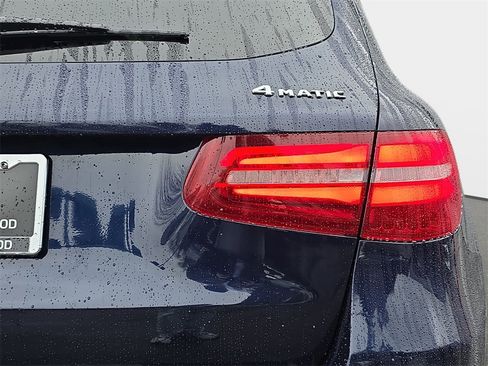 Used 2019 Mercedes-Benz GLC 300 4MATIC image 39