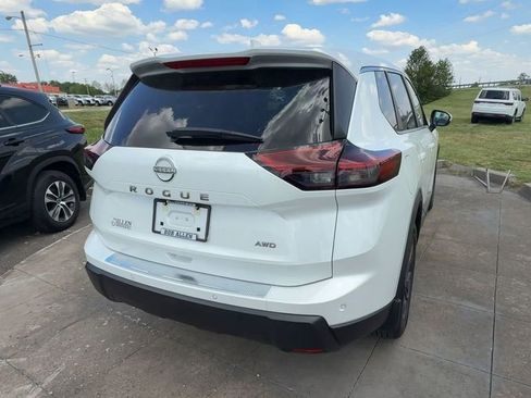 Used 2026 Nissan Rogue SV AWD/4WD image 6