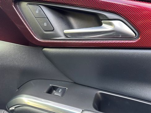 Used 2025 Chevrolet Traverse Z71 image 21