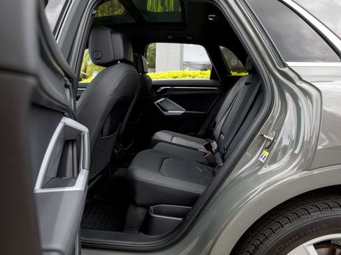 Used 2020 Audi Q3 2.0T Premium w/ Convenience Package image 46