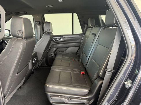 Used 2023 GMC Yukon SLT image 11