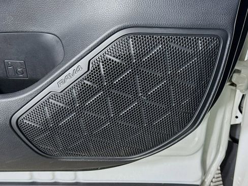 Certified 2020 Toyota RAV4 XLE image 14