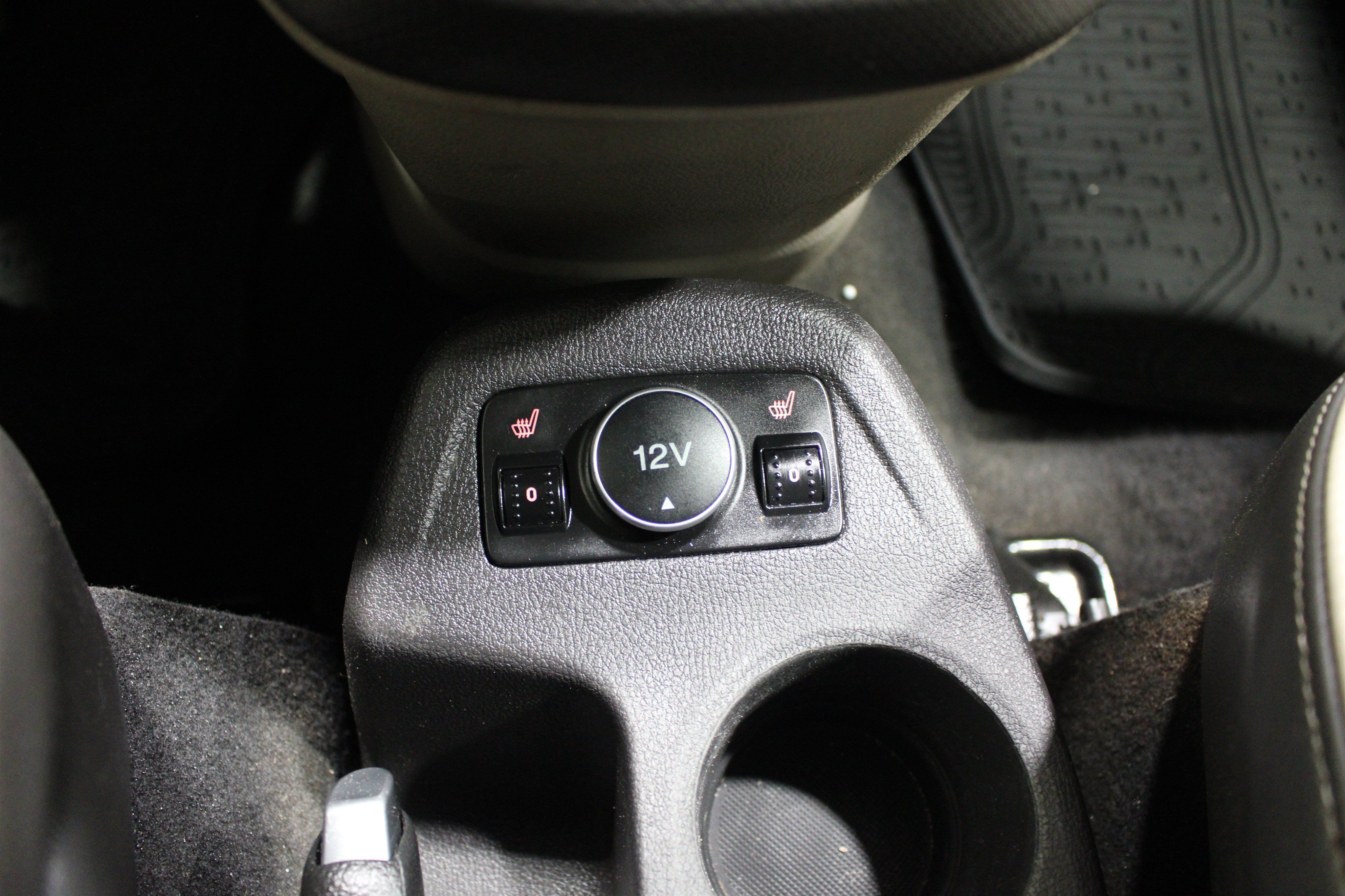Used 2014 Ford Transit Connect Titanium FWD image 19