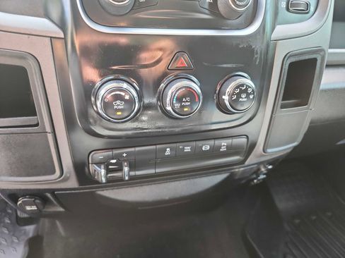 Used 2016 RAM 3500 Tradesman w/ Chrome Appearance Group RWD image 27