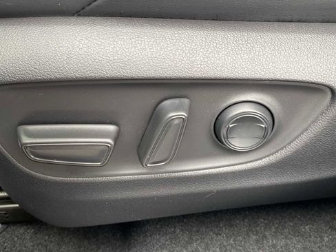 Used 2022 Toyota RAV4 XSE image 21