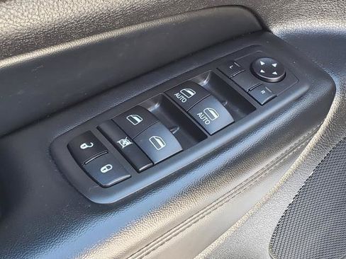 Used 2022 Jeep Grand Cherokee Laredo X AWD/4WD image 22