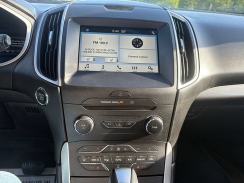 Used 2017 Ford Edge SEL w/ Equipment Group 201A AWD/4WD image 46