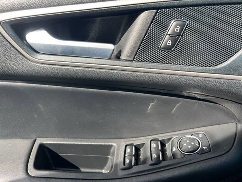 Used 2024 Ford Edge SEL image 21