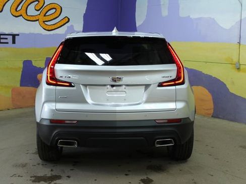 Used 2022 Cadillac XT4 Luxury w/ Driver Awareness Package AWD/4WD image 7