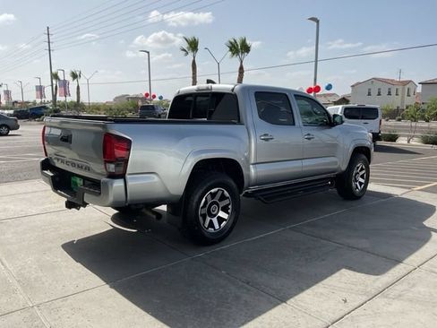 Used 2022 Toyota Tacoma SR AWD/4WD image 7