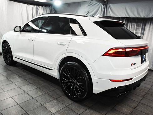 Used 2024 Audi SQ8 Premium Plus w/ Black Optic Package image 4