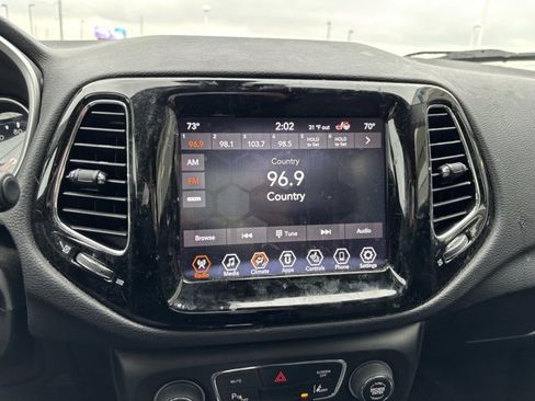 Used 2021 Jeep Compass Limited image 18