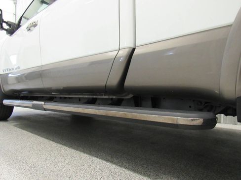 Used 2019 Nissan Titan Platinum Reserve w/ Platinum Utility Package image 23