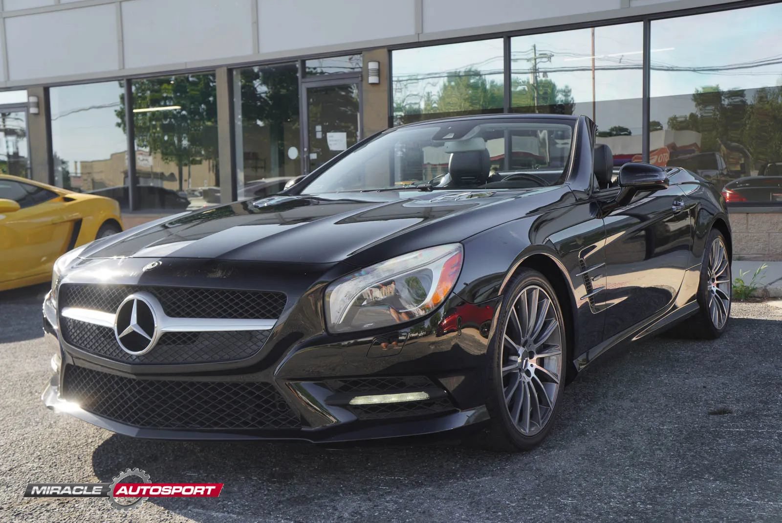Used 2014 Mercedes-Benz SL 550 image 3