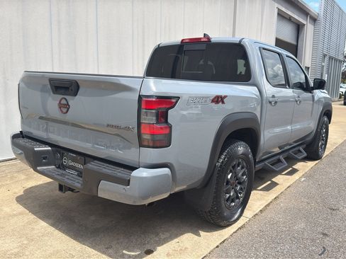 Used 2023 Nissan Frontier PRO-4X w/ Pro Convenience Package AWD/4WD image 3