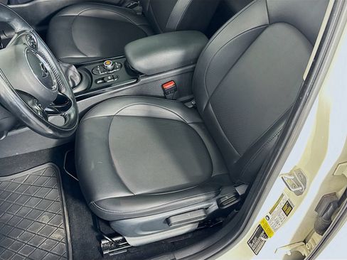 Used 2019 MINI Cooper Clubman FWD image 18