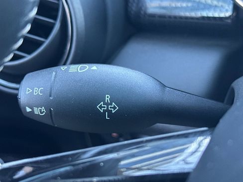 Used 2021 MINI Cooper SE w/ 8.8" Touchscreen Nav Package image 32