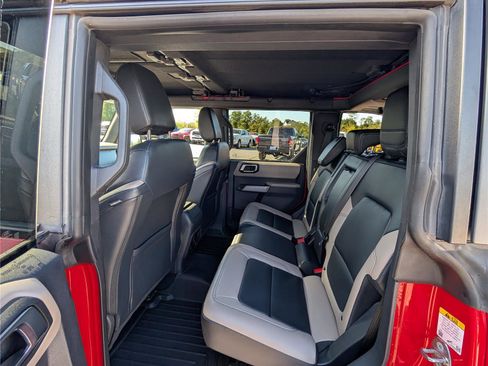 Used 2023 Ford Bronco Wildtrak image 14