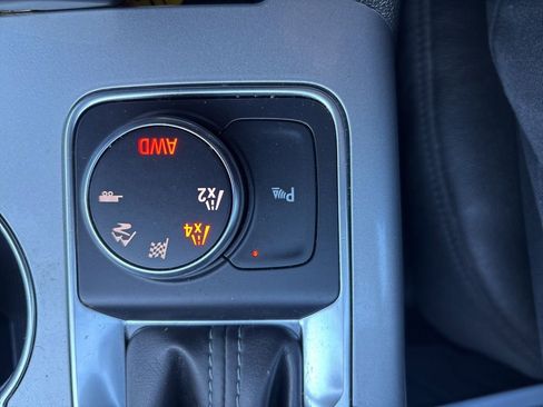 Certified 2020 Chevrolet Blazer LT w/ Sound & Technology Package image 33