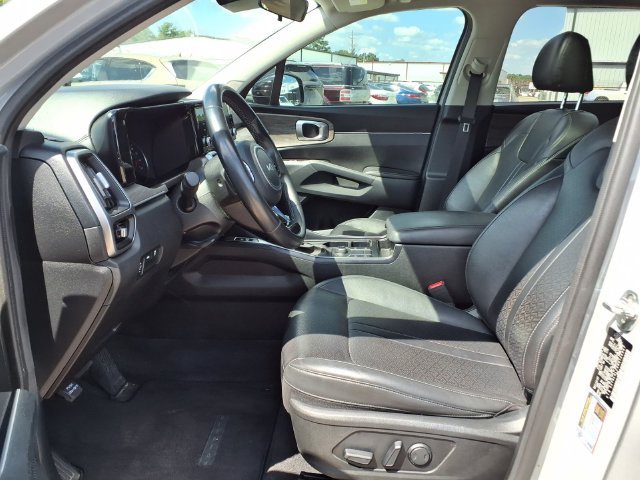Used 2022 Kia Sorento S w/ Panoramic Sunroof Package AWD/4WD image 18