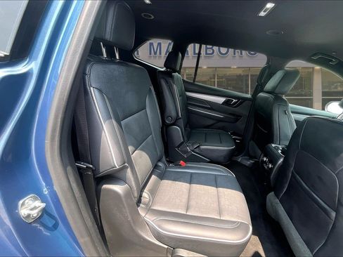 Used 2025 Buick Enclave Preferred FWD image 26
