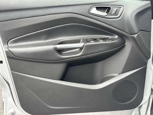 Used 2018 Ford Escape SE FWD image 23