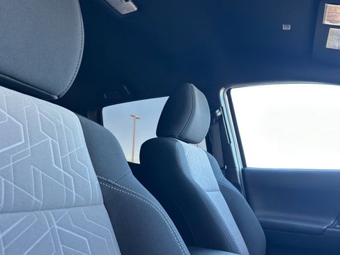 Used 2020 Toyota Tacoma SR5 image 16