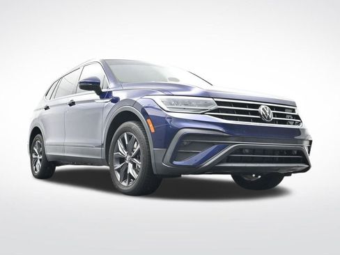 Used 2022 Volkswagen Tiguan SE image 32