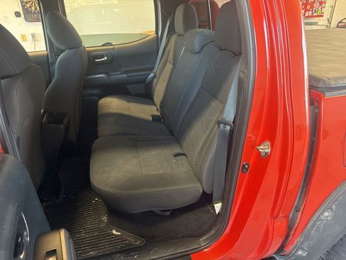 Used 2016 Toyota Tacoma TRD Sport w/ Towing Package image 26