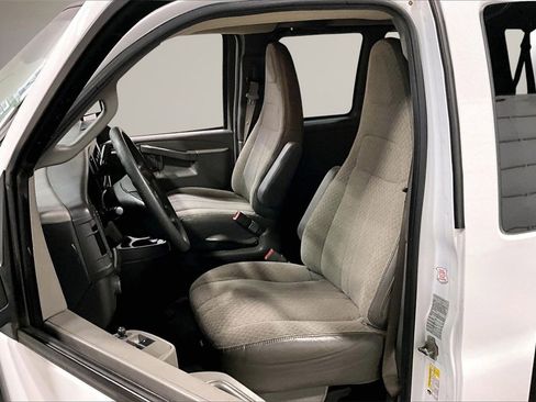 Used 2020 Chevrolet Express 3500 LT w/ LT Preferred Equipment Group image 20