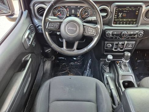 Used 2022 Jeep Gladiator Sport AWD/4WD image 13