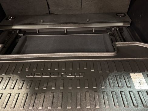 Used 2021 Toyota 4Runner Venture w/ Moonroof Package image 37