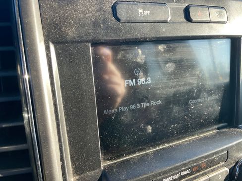 Used 2018 Ford F150 XLT w/ Equipment Group 302A Luxury image 14