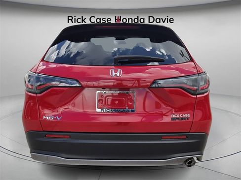 Certified 2025 Honda HR-V Sport image 6