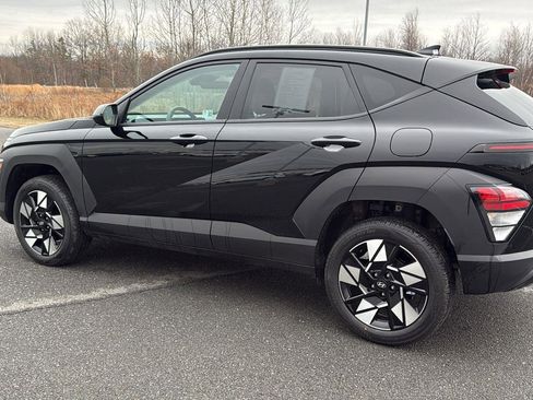 Used 2025 Hyundai Kona SEL image 11