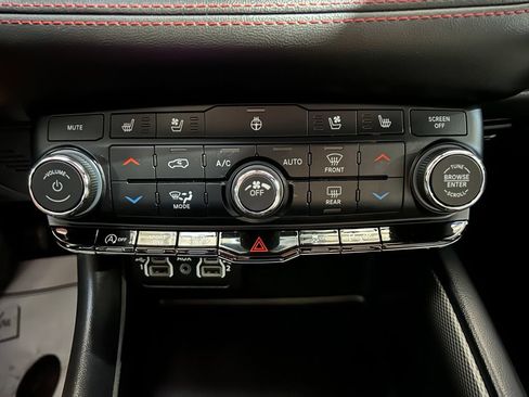 Used 2023 Dodge Durango GT AWD/4WD image 36