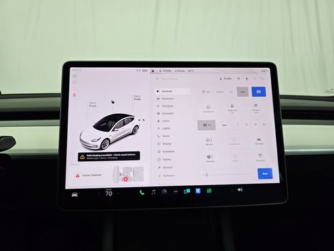 Used 2021 Tesla Model 3 Standard Range Plus image 33