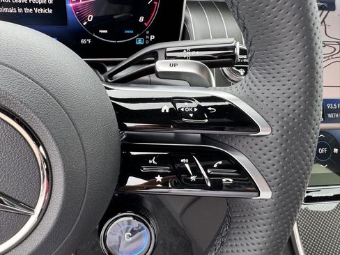 Used 2024 Mercedes-Benz GLC 43 AMG 4MATIC image 24