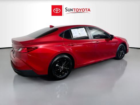 Used 2025 Toyota Camry LE FWD image 4
