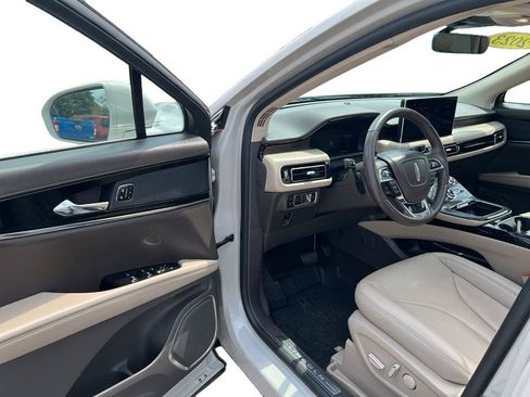 Certified 2023 Lincoln Nautilus Reserve AWD/4WD image 10