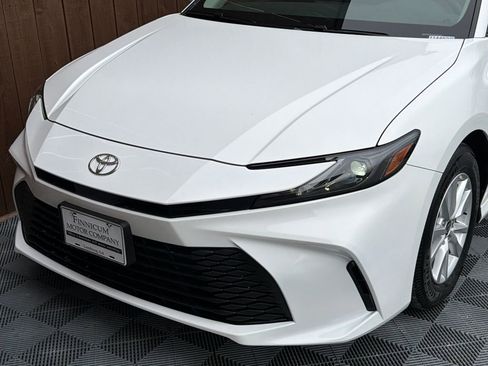 Used 2026 Toyota Camry LE image 18