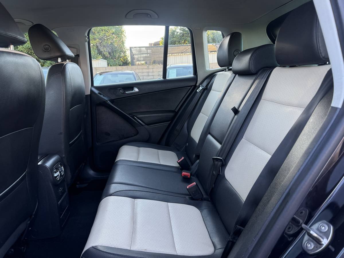 Used 2016 Volkswagen Tiguan S FWD image 19