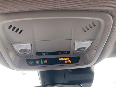 Used 2024 Chevrolet Malibu LT image 24