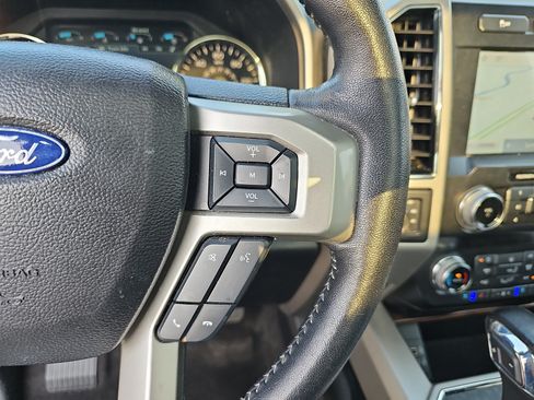 Used 2020 Ford F150 Lariat w/ Equipment Group 502A Luxury AWD/4WD image 19