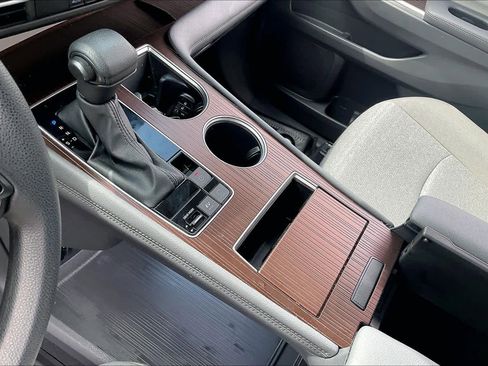 Used 2024 Toyota Sienna LE image 16